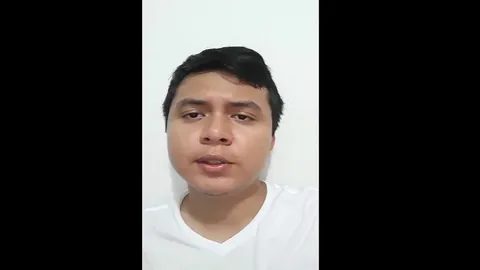Fotograma del testimonio 5 de EXANI