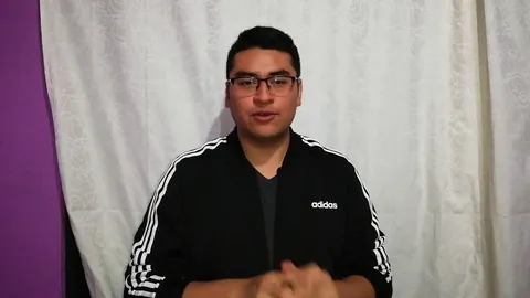 Fotograma del testimonio 18 de UNAM